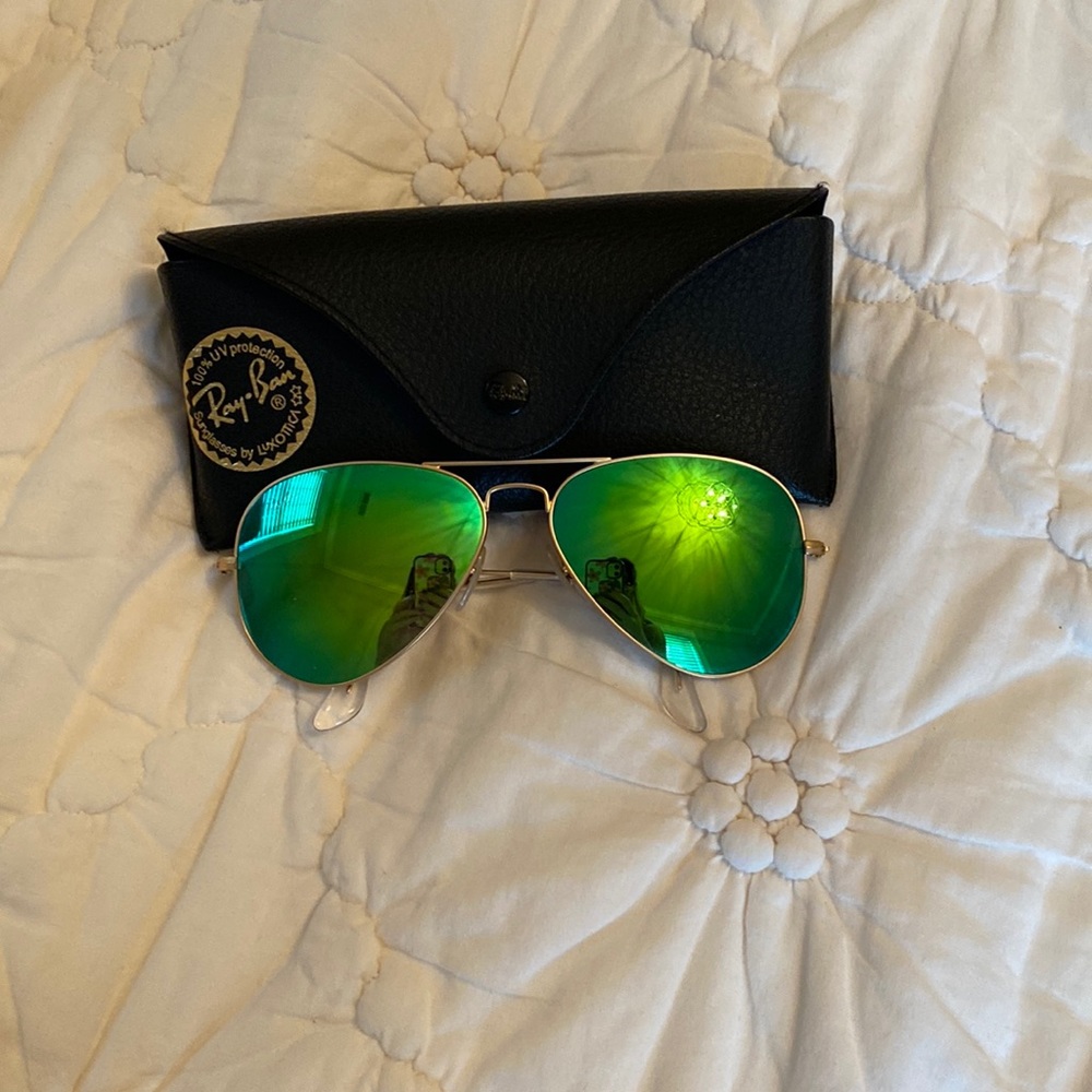 Green ray ban aviators